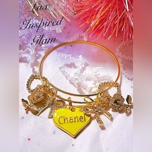 Gold charm bangle bracelet/gifts/rhinestone bows/yellow heart/rhinestone hearts/